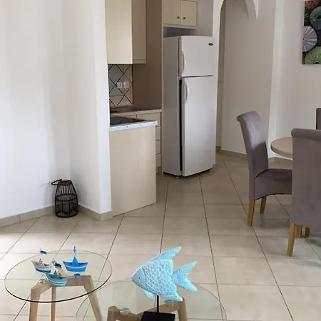 Theasis Apartment Pera Gyalos