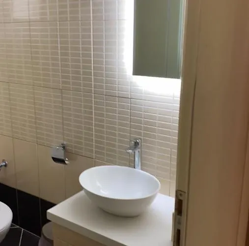 Theasis شقة Pera Gyalos